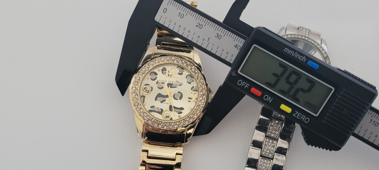 Lot 2 Sofia Vergara Womens Quartz Watches Rhinestone Leopard Fashion Untested