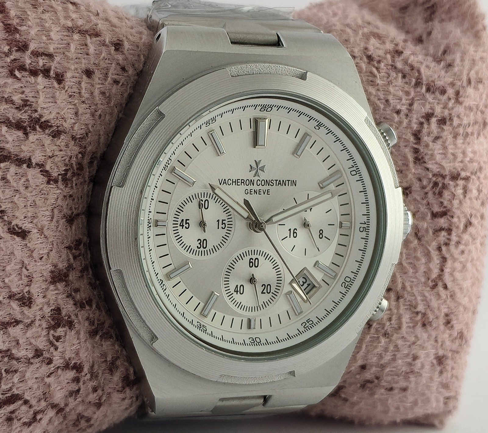 Pre-owned Chronograph Silver Dial “Date” Men Watch Steel Band “Stay Punctual”
