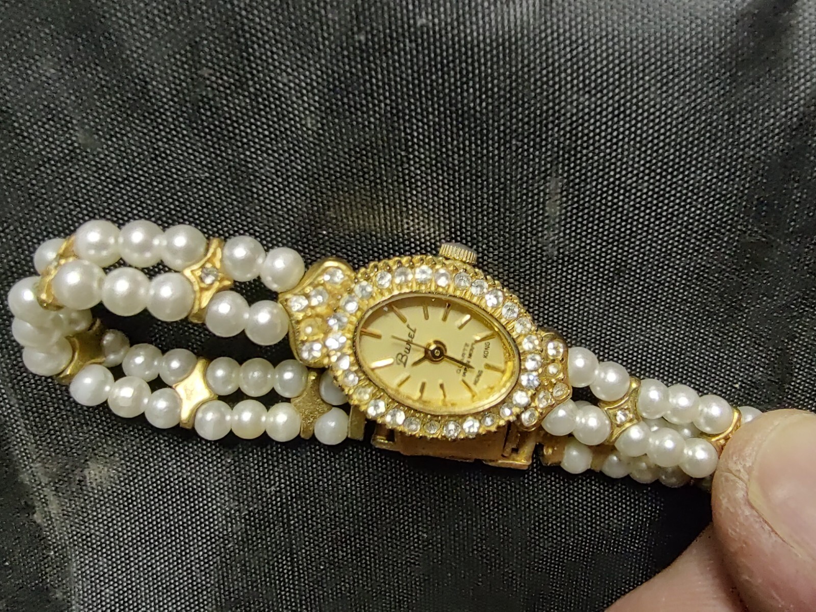 lot of 8 watches for parts NONE TESTED