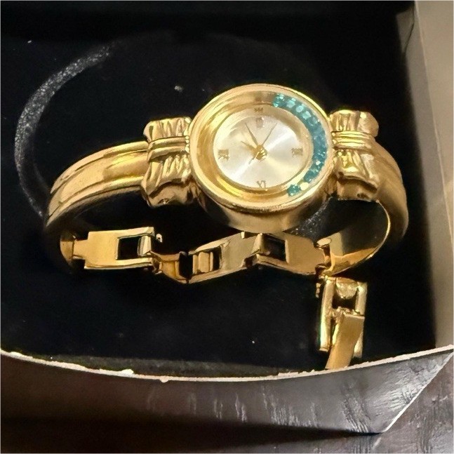Gold-Tone Metal Women’s Dress Wristwatch Roman Numerals Analog Jewelry Clasp Box