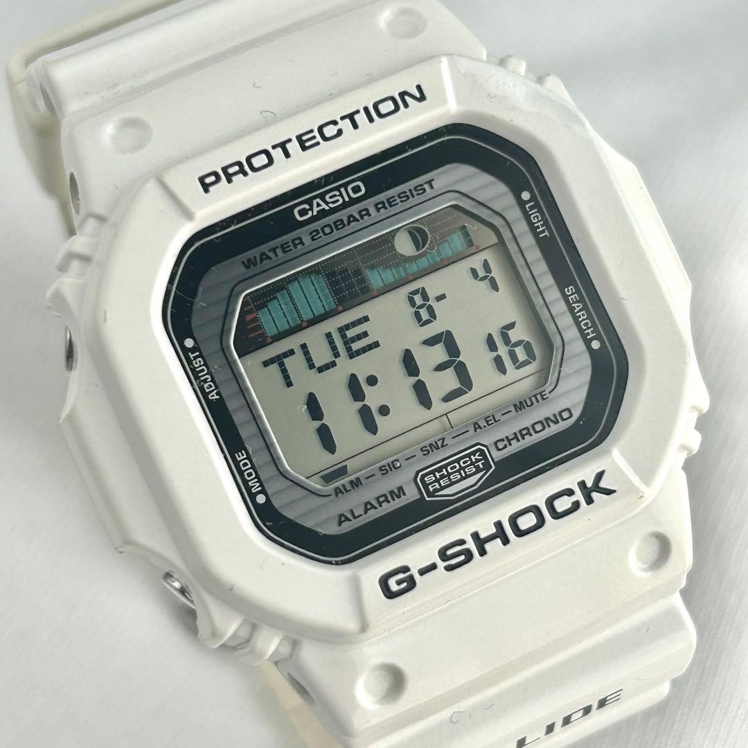 Tide Graph G-SHOCK GLX-5600 CASIO White, in good working condition.