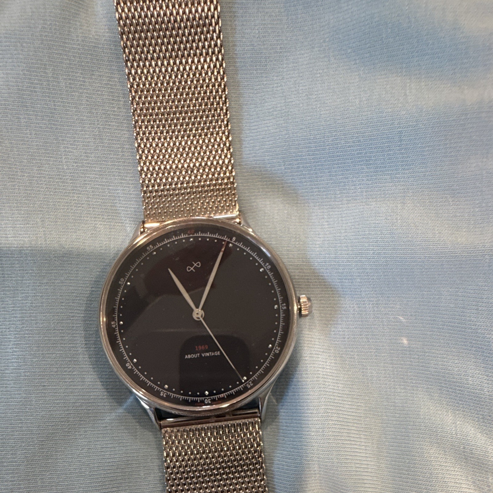 About Vintage 1969 Black Dial Silver Mesh Bracelet Quartz Watch 40mm 5 ATM