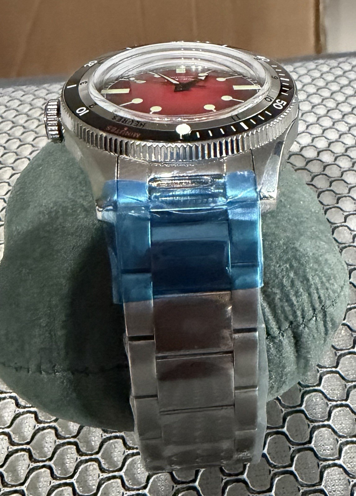 Tandorio Red Sunburst Automatic Diver Miyota 8215 – Sapphire Crystal – 200m -NEW
