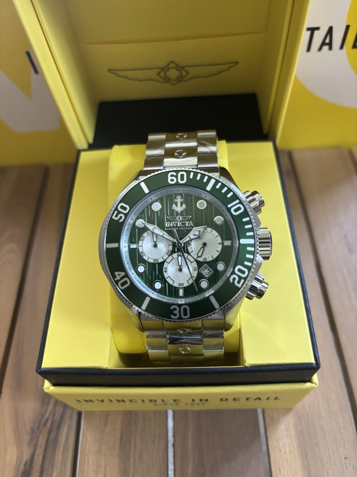 Invicta Ocean Voyage Men’s 51mm,Quartz Chronograph Green Dial/Bezel SS w/ Box