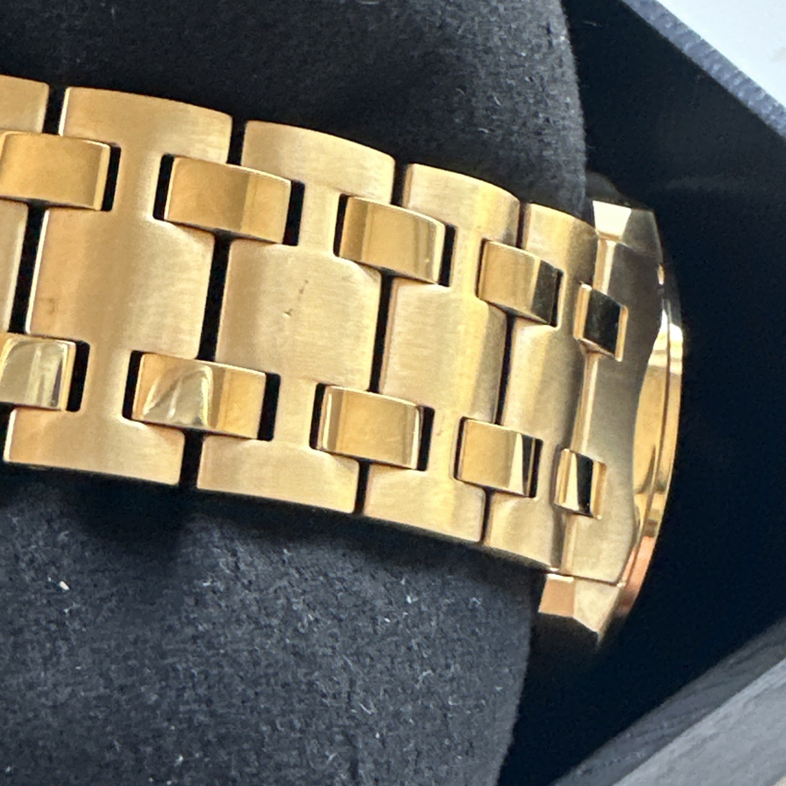 Citizen Men’s Peyten Date Indicator Eco-Drive Gold Watch 41MM BM7103-51L