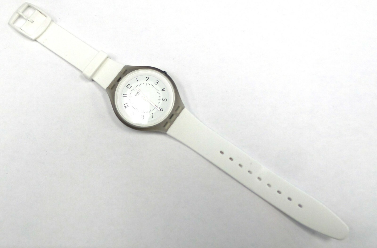 Swatch SVUM101 Skinclass White Dial Gray Plastic Case Silicone Rubber Band Watch