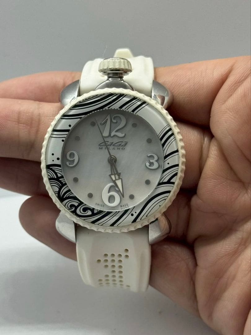 Gaga Milano Lady Sport 7020 Shell Dial Quartz Watch Used