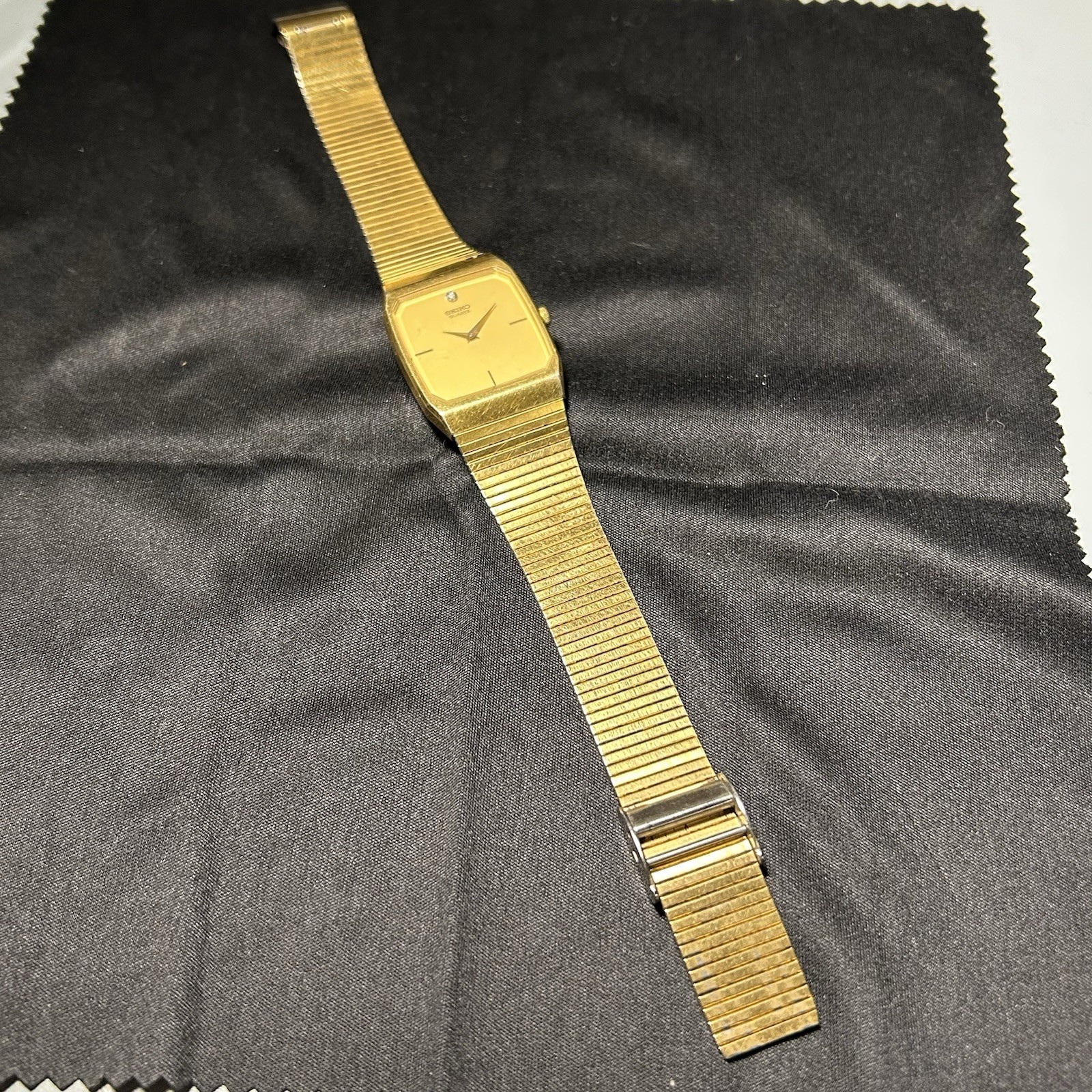 Seiko Quartz Analog Dress Rectangle Watch Two-Tone Bracelet Gold Dial 28-31.9mm