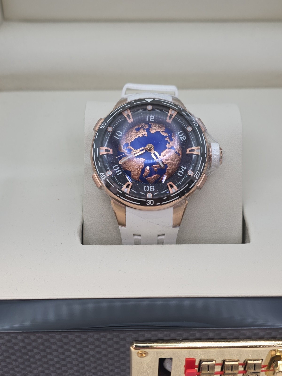 🔥NEW🔥Invicta Celestial AUTOMATIC 40.2mm Men’s Watch Carbon Fiber Box 70090