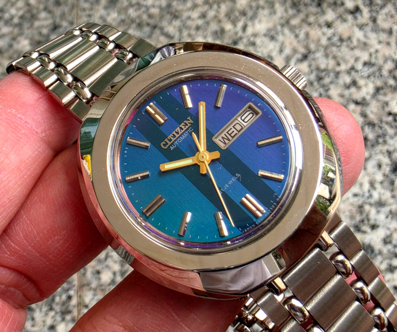 Mint Vintage Automatic Citizen 61-8497 Automatic Purple Blue Dial Gents.