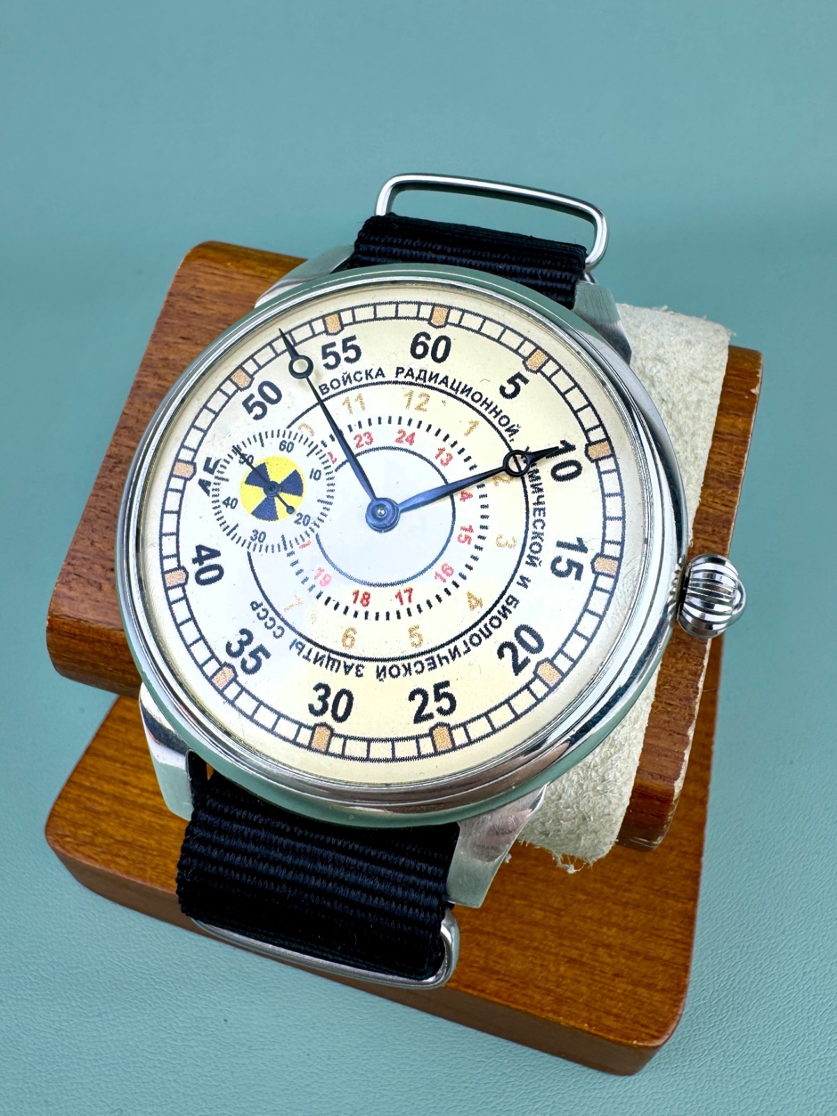Molnija 3602 Radiation chemical protection Mechanical Wriswatch Vintage Men Ussr