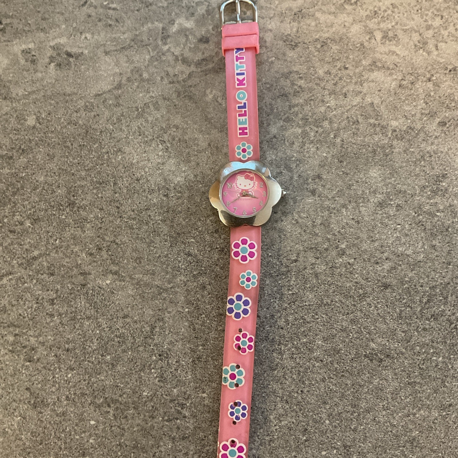 2007 Sanrio Hello Kitty Watch Silver Tone 29mm Case Pink Resin Band A15