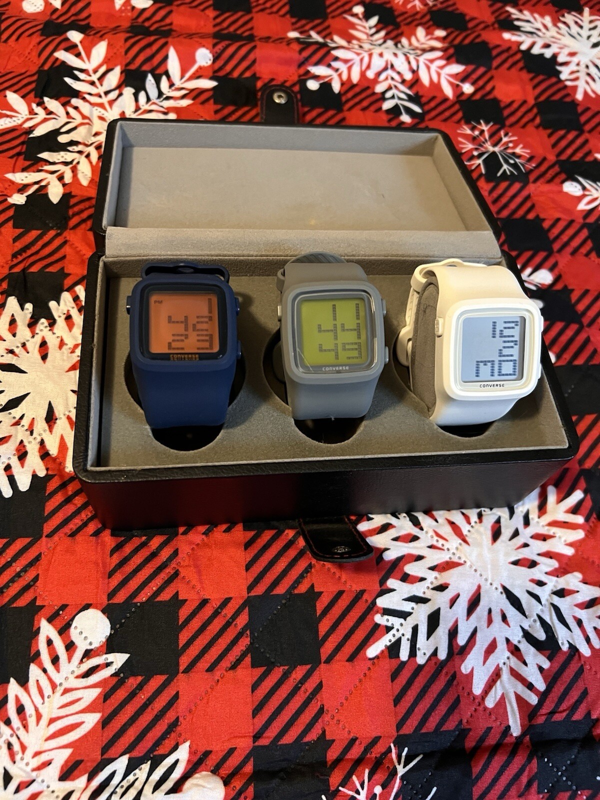 Converse VR002 Watch Chro Alarm Date Light Rubber. Grey, White. Blue