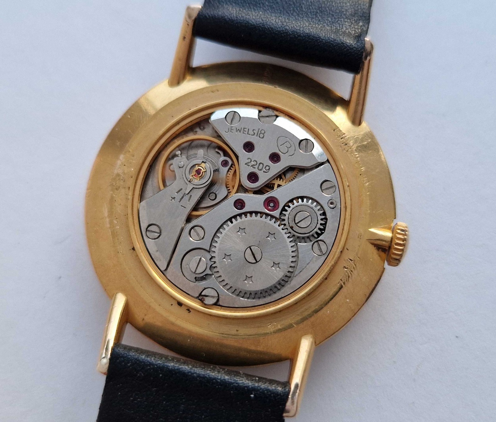 RARE Vintage Soviet mechanical watch Vostok MIR 2209. Gold-Plated 18 Jewels USSR