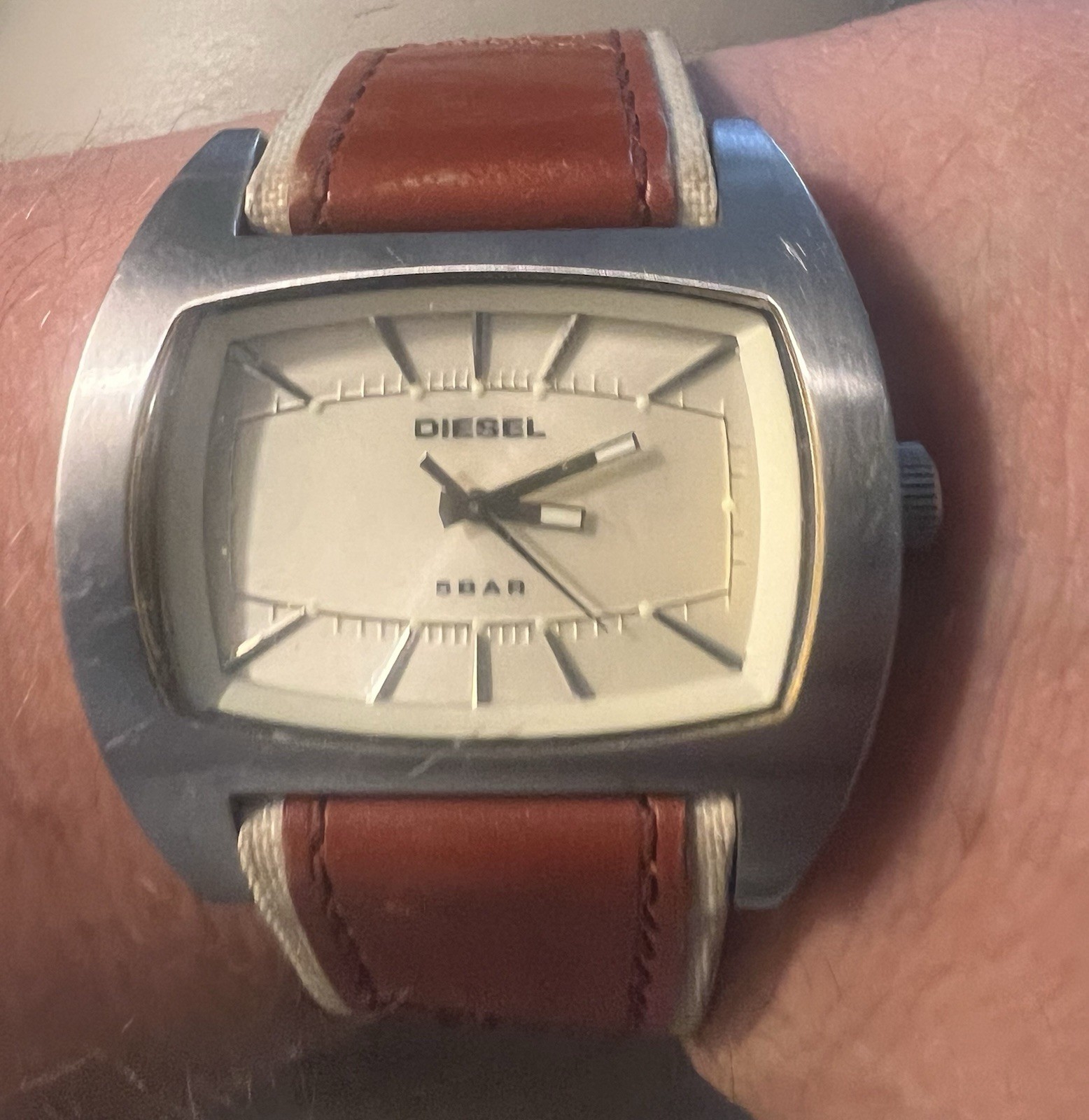 Diesel 5 BAR Quartz Analog Tonneau Silver Dial 50m Brown Leather Strap