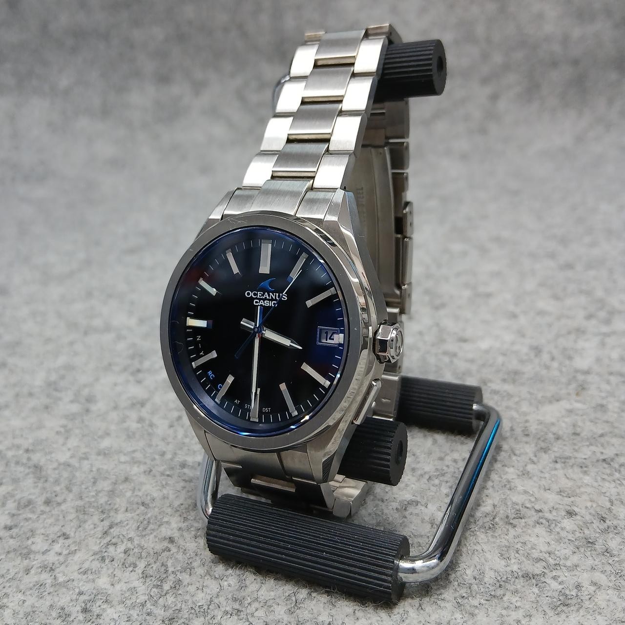 OCEANUS Model OCW T200S 1AJF CASIO