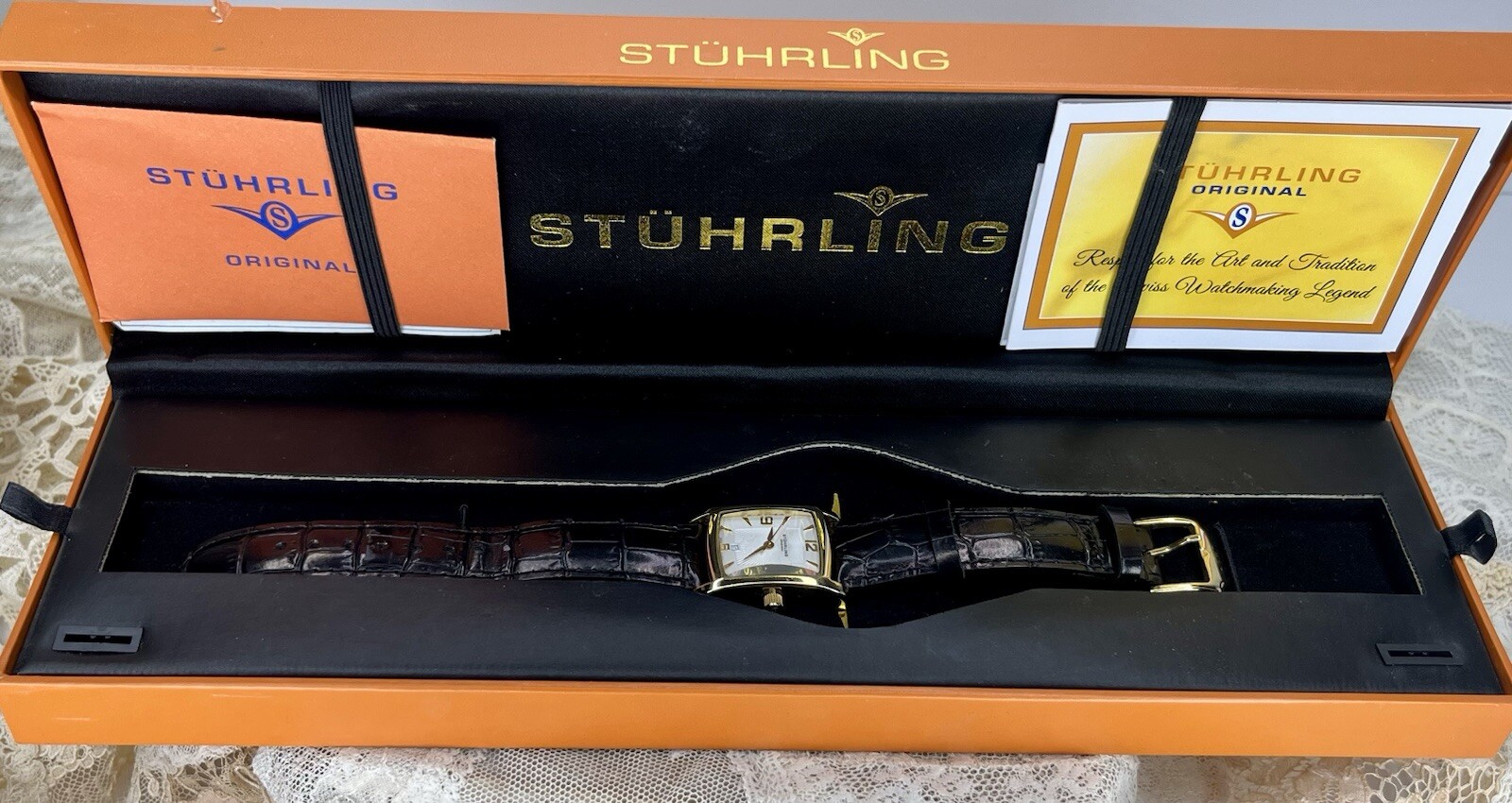 Stuhrling Original Montre Lady Gatsby Krysterna Bezel Alligator Embossed Leather