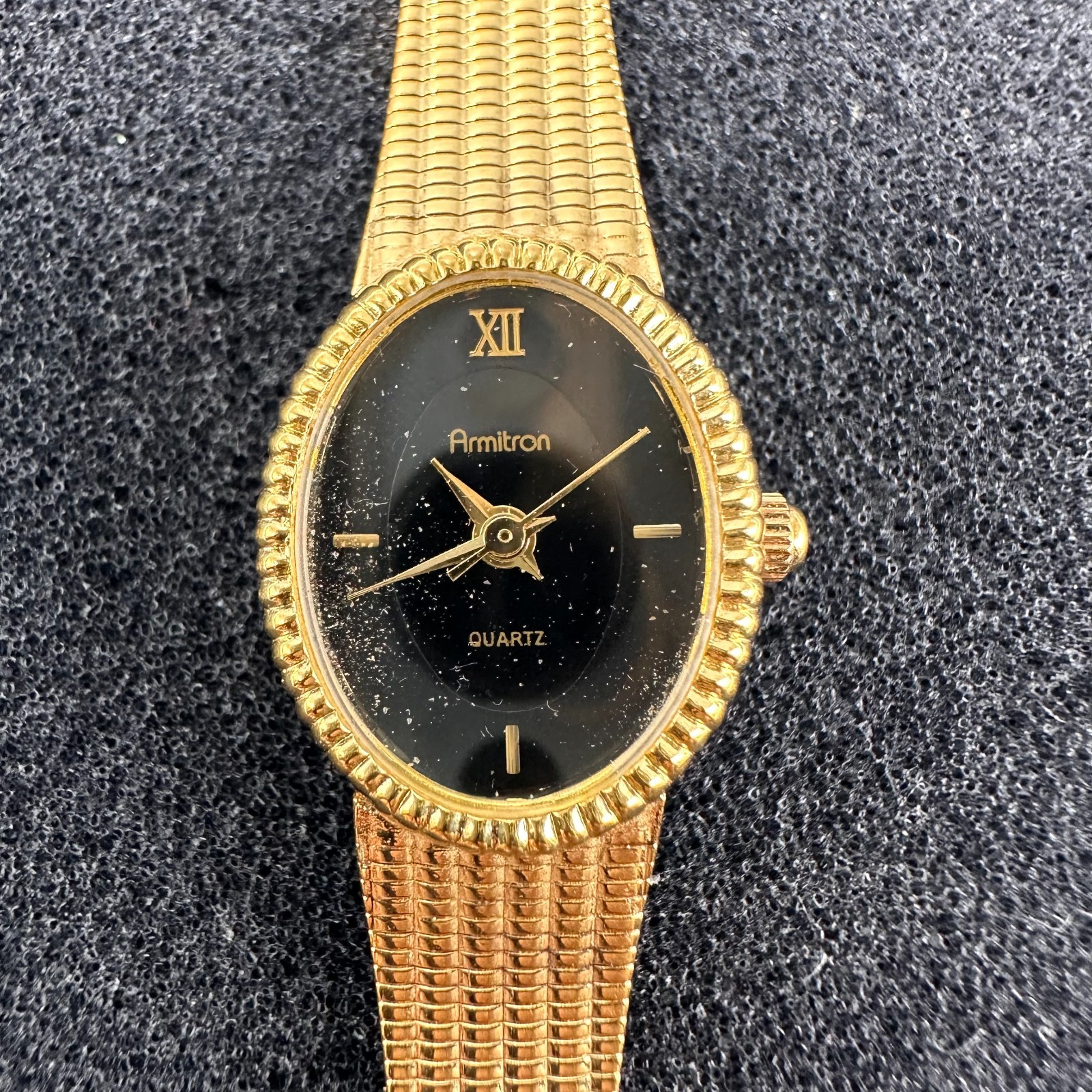 Vintage Armitron Watch Women Gold Tone Black Oval Dial 17MM New Battery 8″