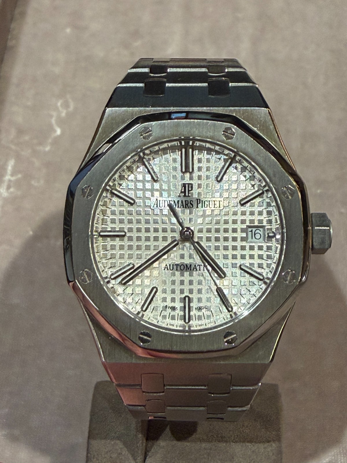 Audemars Piguet Royal Oak Wristwatch, Ref 14790ST, 37mm. Stainless Steel