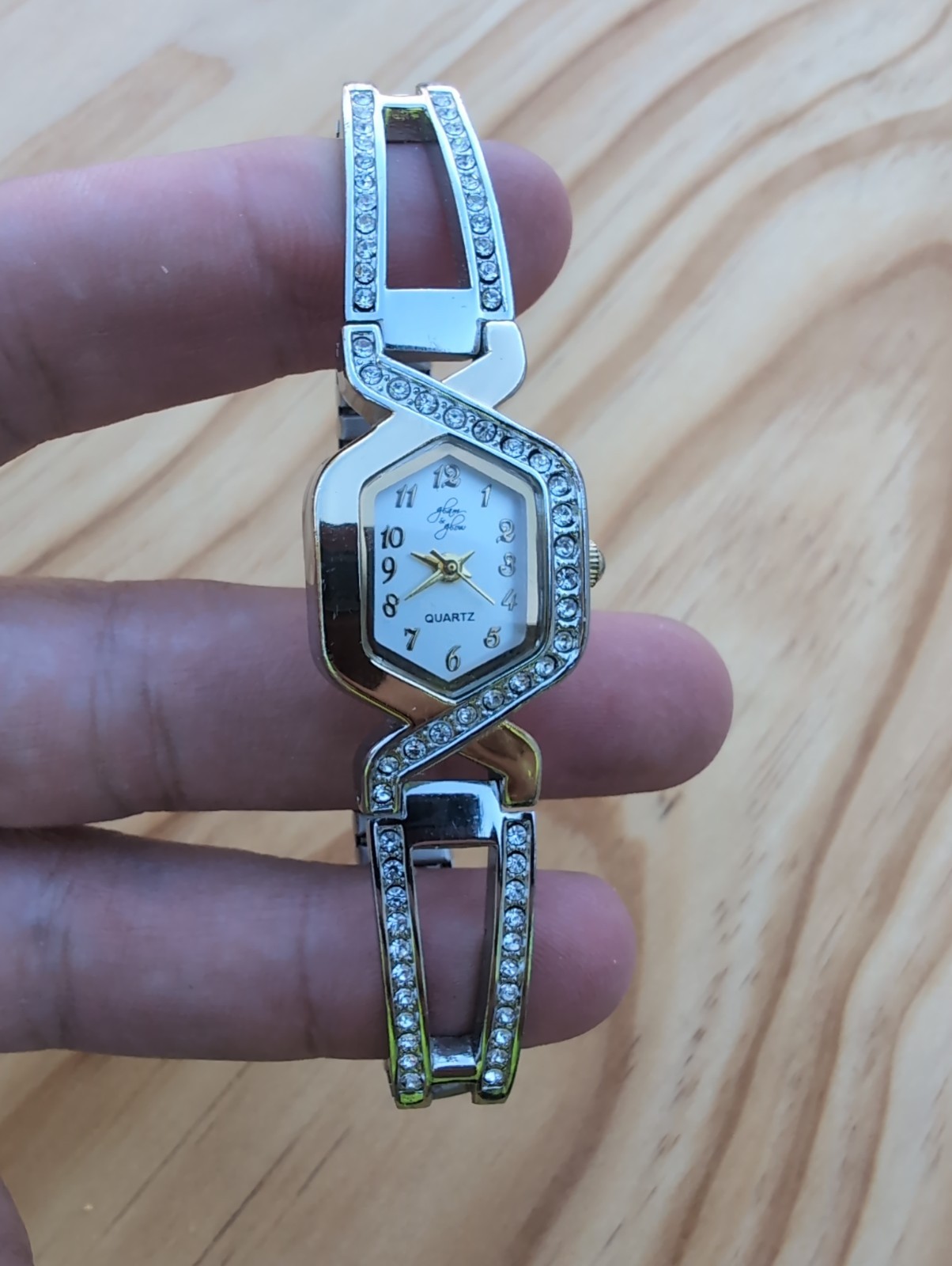 Glam & Glow Watch Womens Silver Tone Stainless Steel Crystal Rhinestones 7 Inch