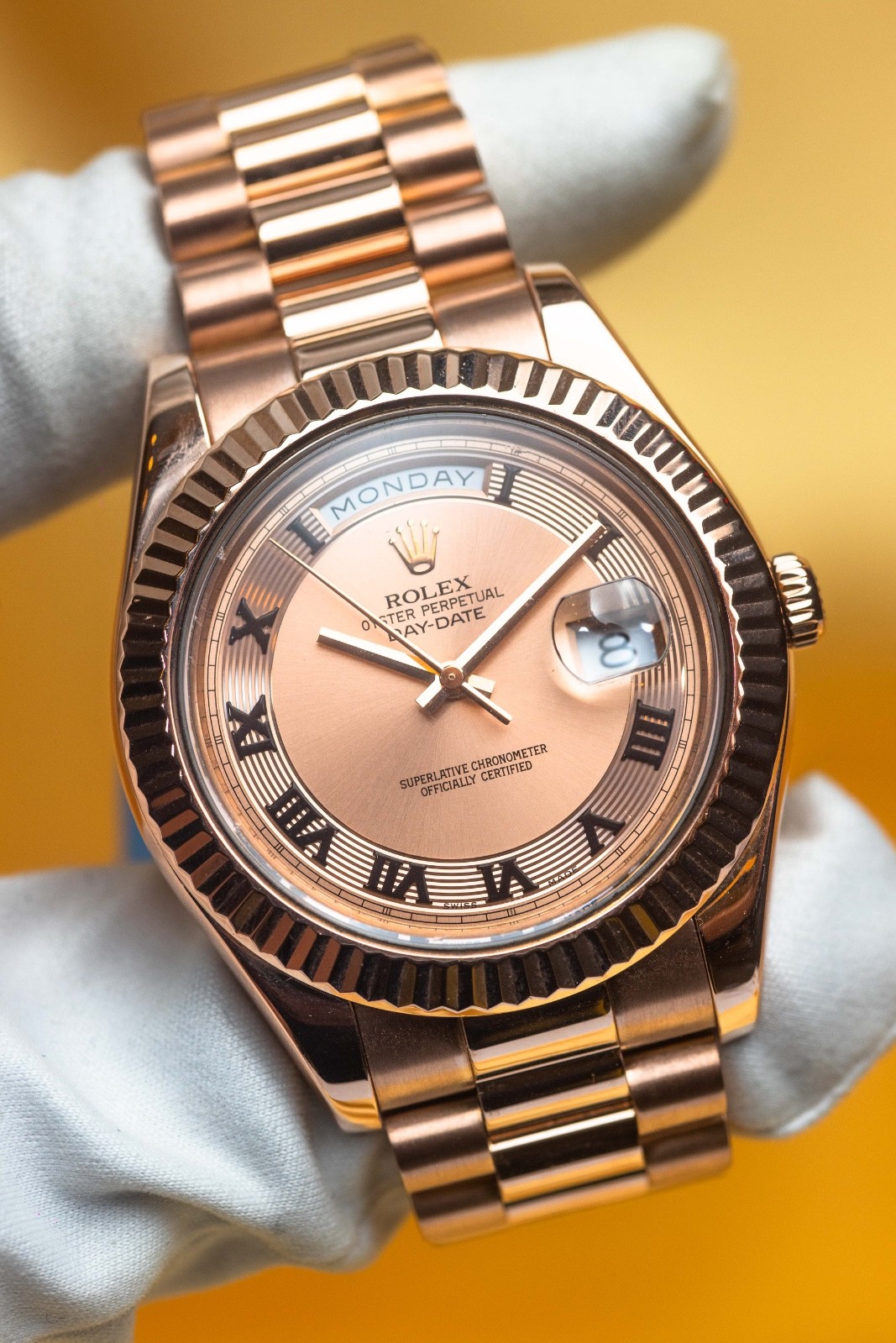 Rolex Day-Date II President PINK ROMAN CONCENTRIC DIAL – 18k Rose Gold – 218235