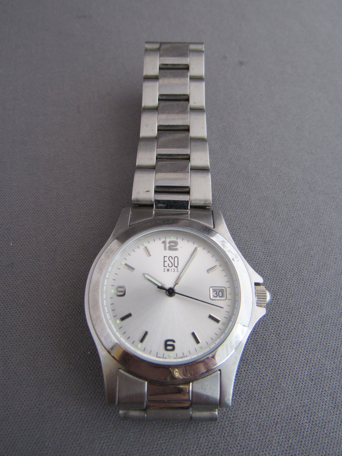ESQ ESQUIRE SILVER TONE STAINLESS STEEL WORKING WRISTWATCH