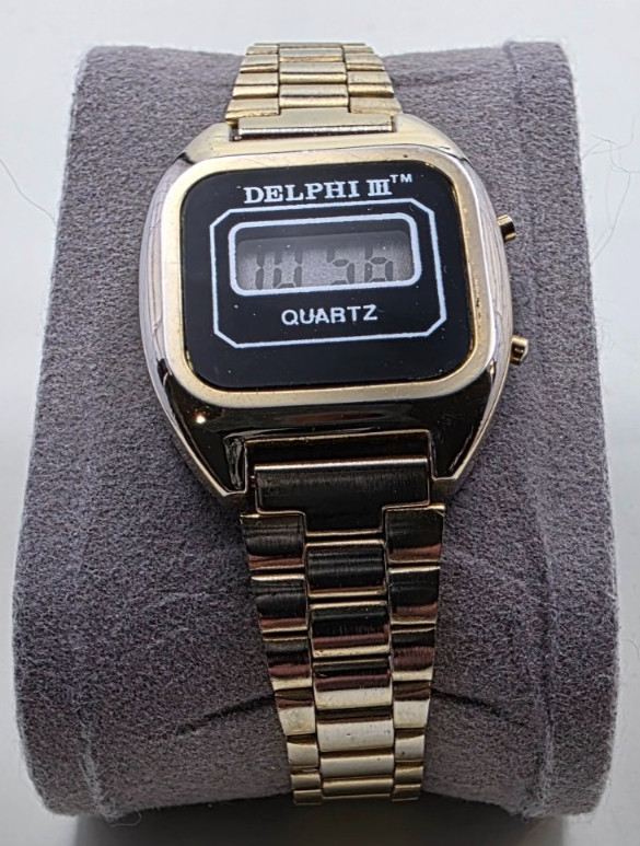 Vintage (1980s) Delphi III LCD Digi. Ladies Watch, Black & Gold-Tone New Battery