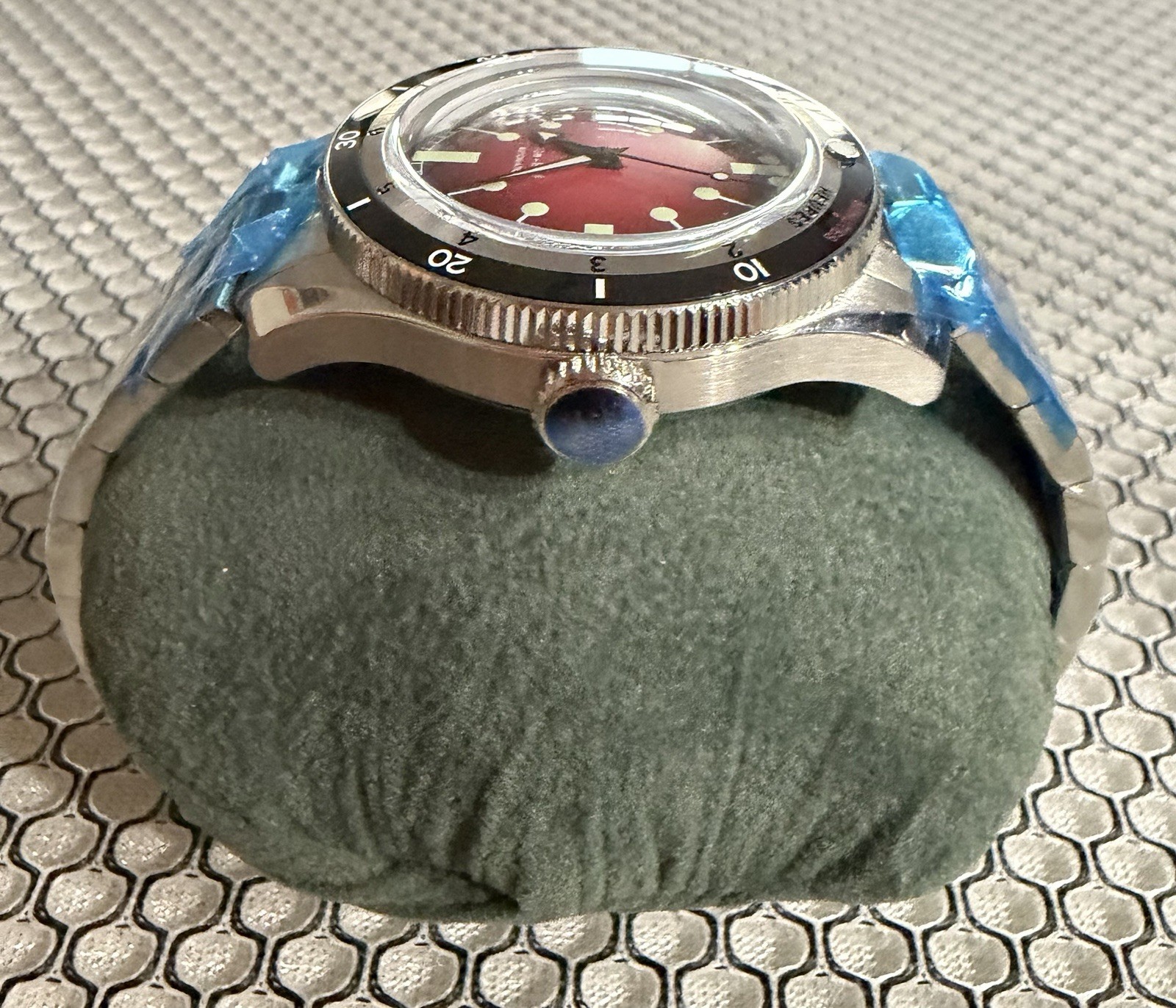 Tandorio Red Sunburst Automatic Diver Miyota 8215 – Sapphire Crystal – 200m -NEW