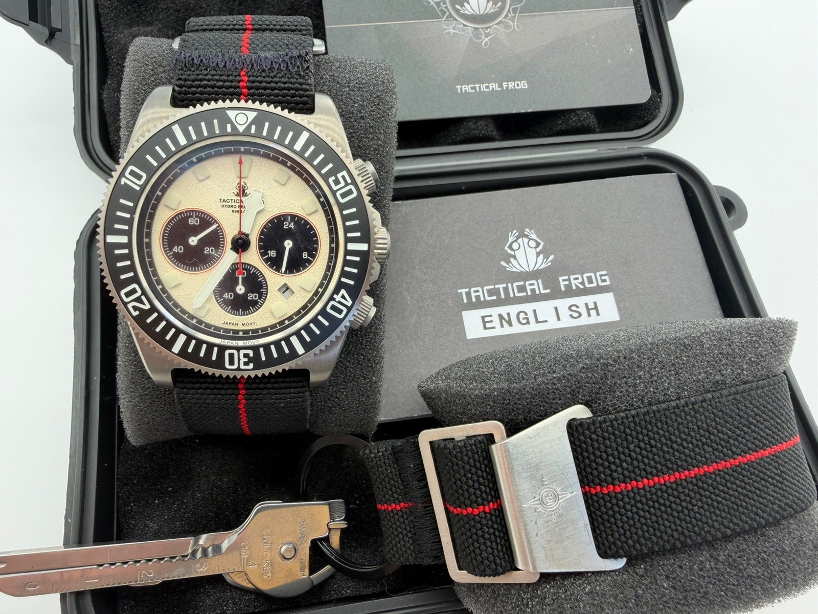 TACTICAL FROG Titanium VS75B Solar Power Quartz Chronograph Watch Newman Panda