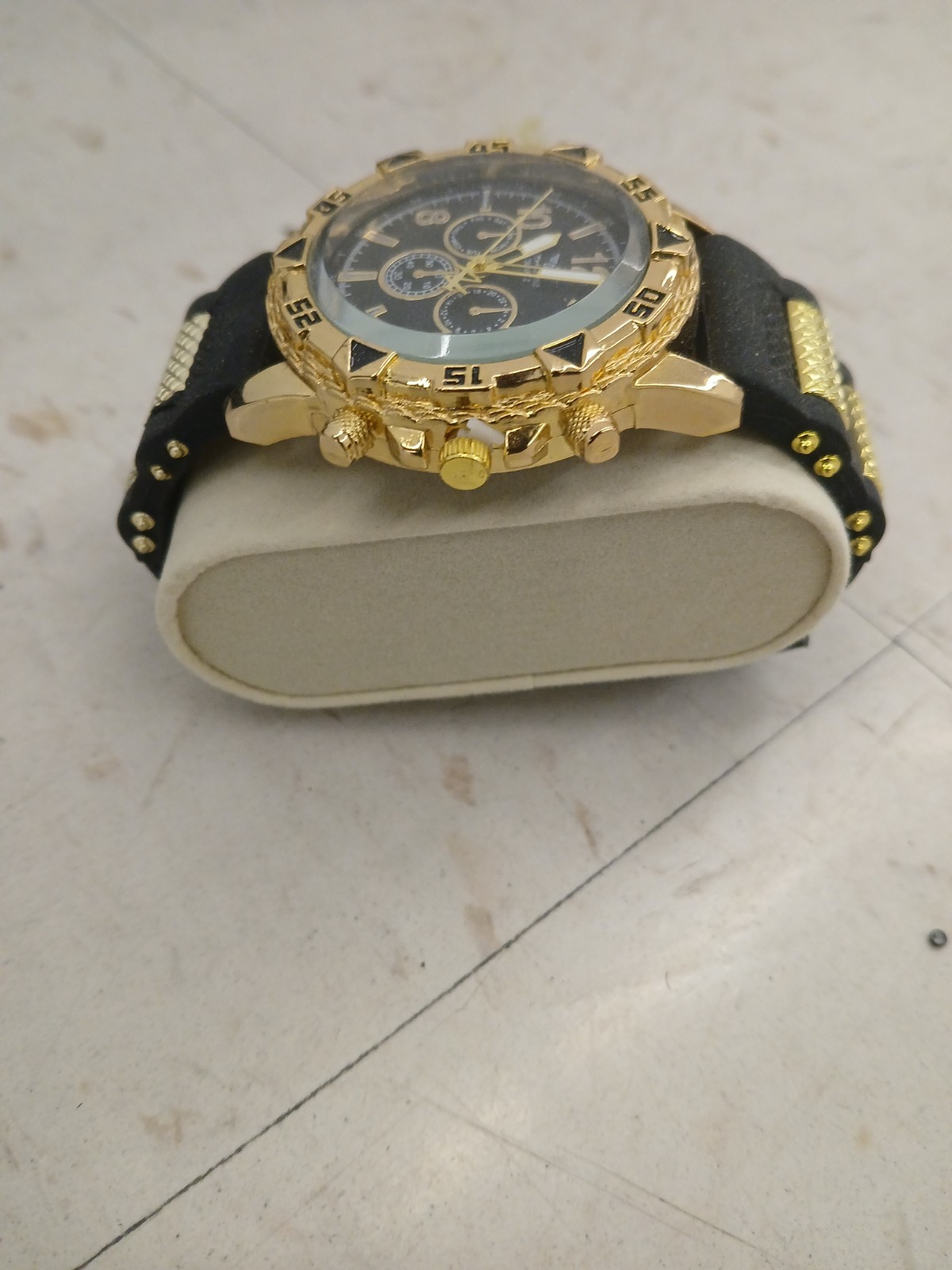 Gold Tone Quartz Chronograph Analog Wristwatch Black Rubber Strap Black Dial