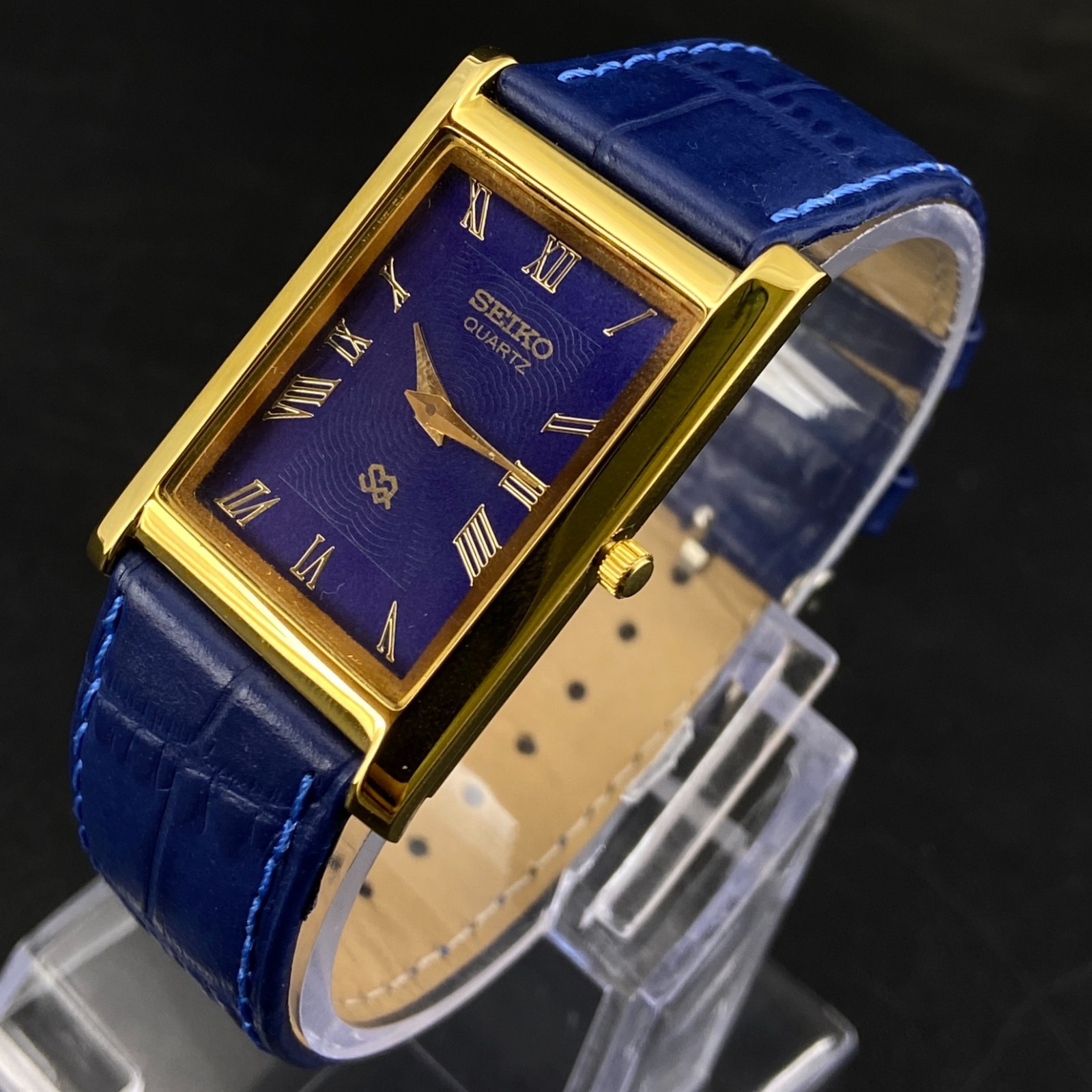 Vintage Seiko Slim Quartz Blue Face Rectangle Japanese 26MM Case Mens Watch S01