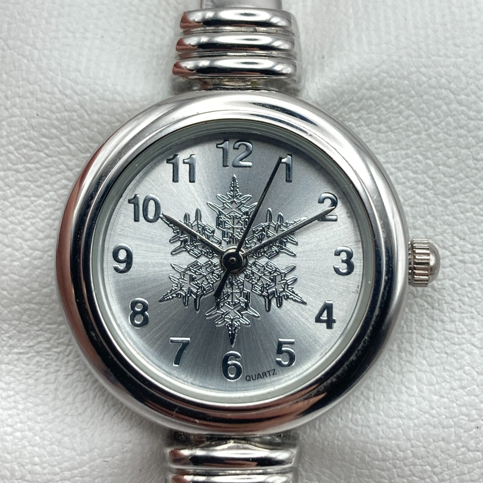 Snowflake Womens Watch 25mm Silver Tone Hinged Cuff Winter New Battery SMALL 6″