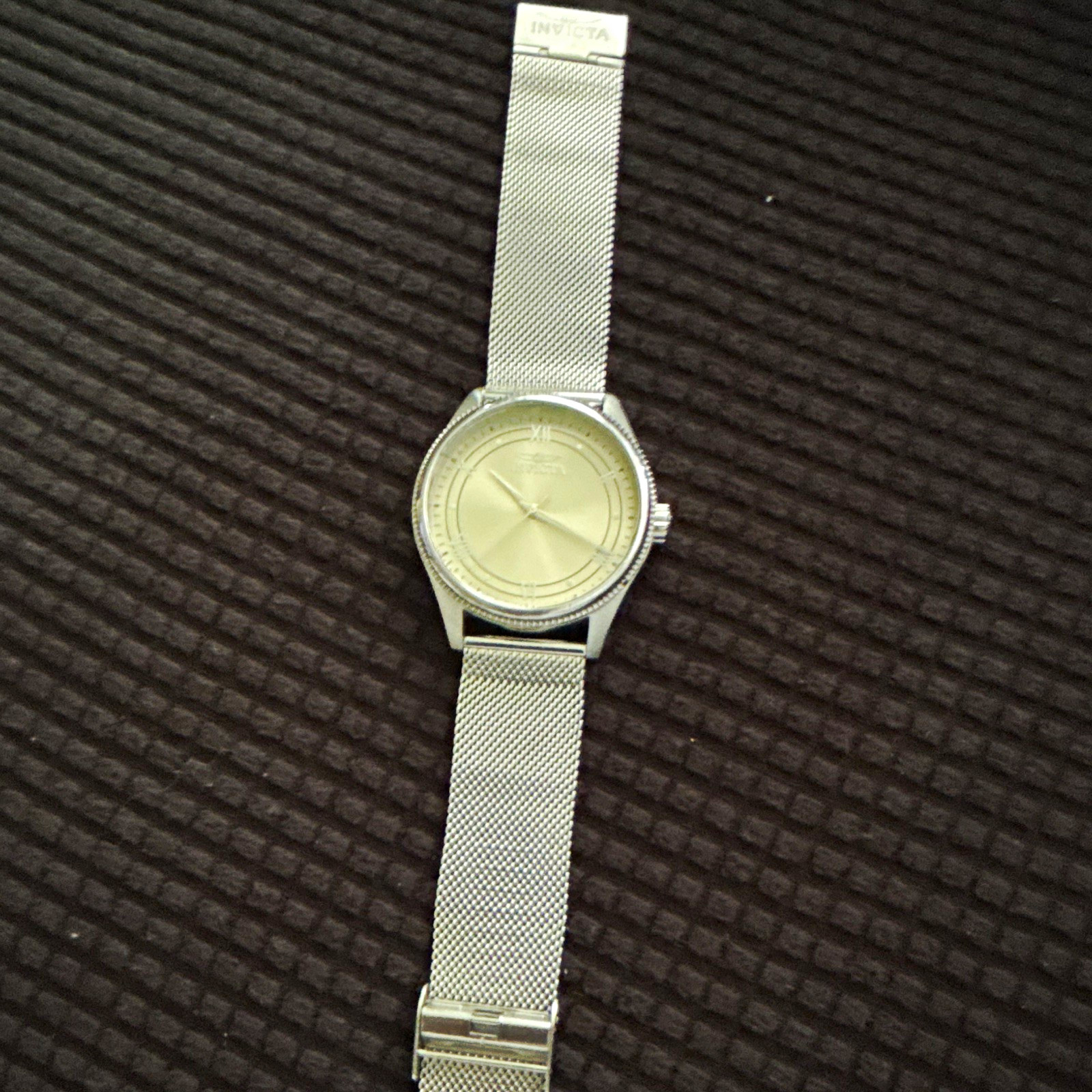 Invicta Quartz Wristwatch Silver Dial Stainless Mesh Band 31mm 50m WR