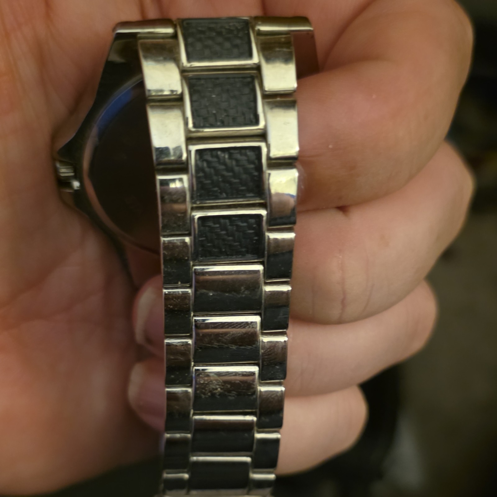 Men’s Analog Wristwatch Silver-Tone Bracelet Black Dial Round Fixed Bezel