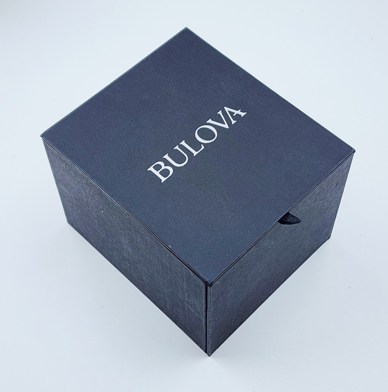 Men’s Vintage 2003 TRAVELER Watch BULOVA “Millennia” 96G13. 4 Time Zones. In BOX