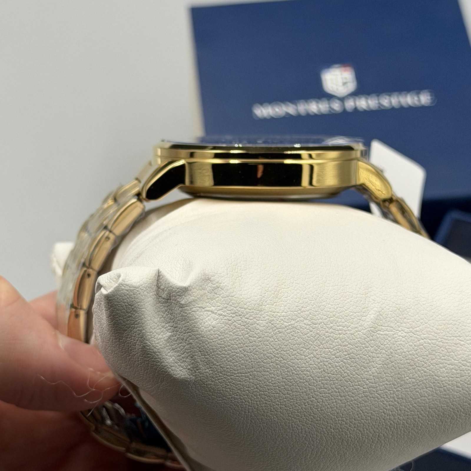 Montres Prestige X Invicta Men’s Watch 45.5mm, Gold MPW-0319 NIB