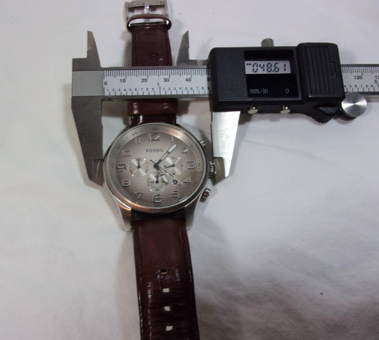 FOSSIL FS-4515 111008 5ATM CE MEN’S QUARTZ WATCH-LEATHER STRAP-RUNS