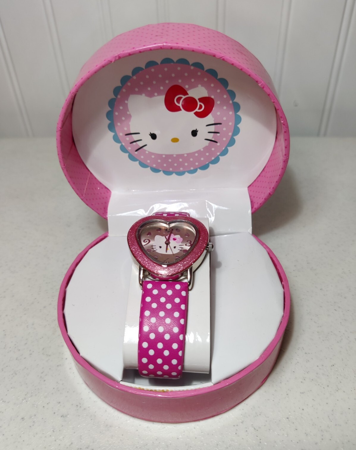 NEW Sanrio HELLO KITTY Heart Shaped Case Pink Polka Dots Band Quartz Watch