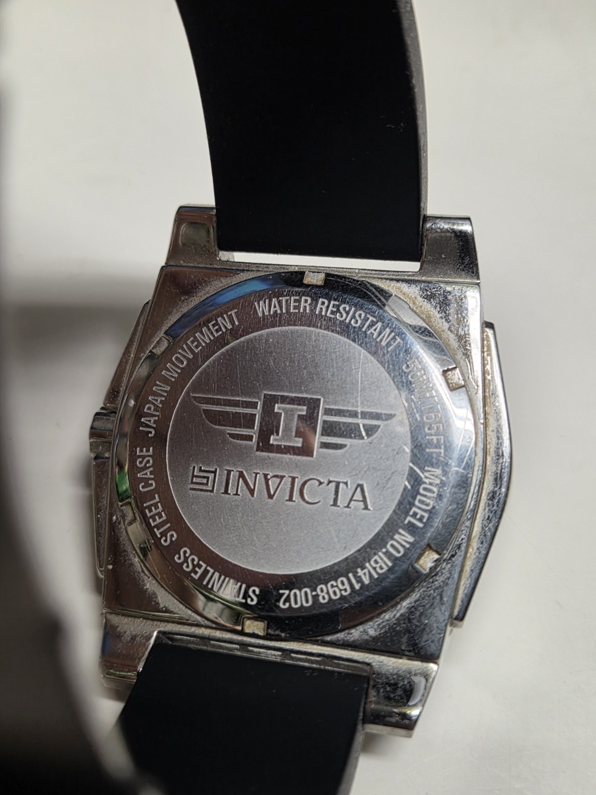 Invicta 1698.002 Men’s Quartz Square Black/Yellow Dial Rubber Strap 50m Day/Date