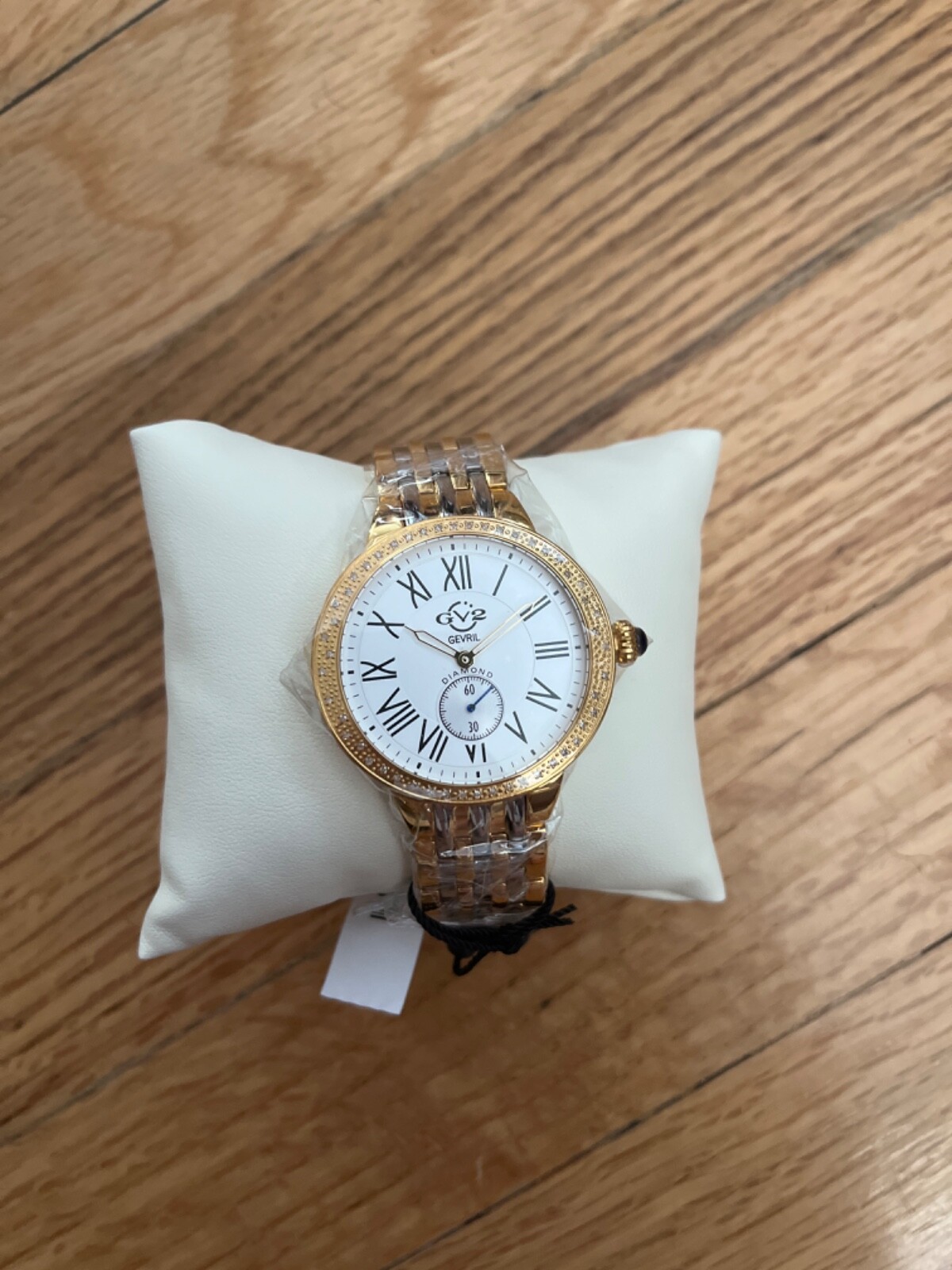 Gevril mans watch new Two tone SS-GOLD Size: None