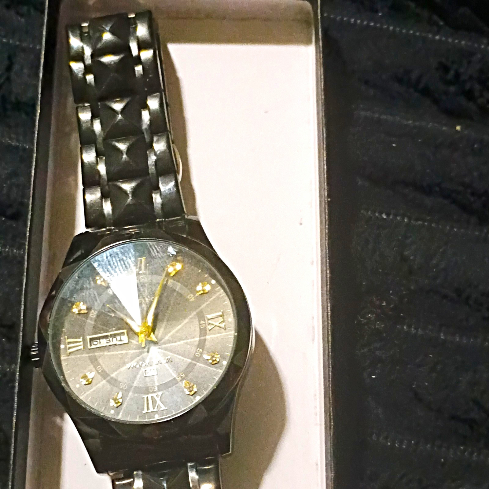 TimePie Quartz Analog Day/Date Watch Gray Sunburst Dial Black SS Bracelet 42mm