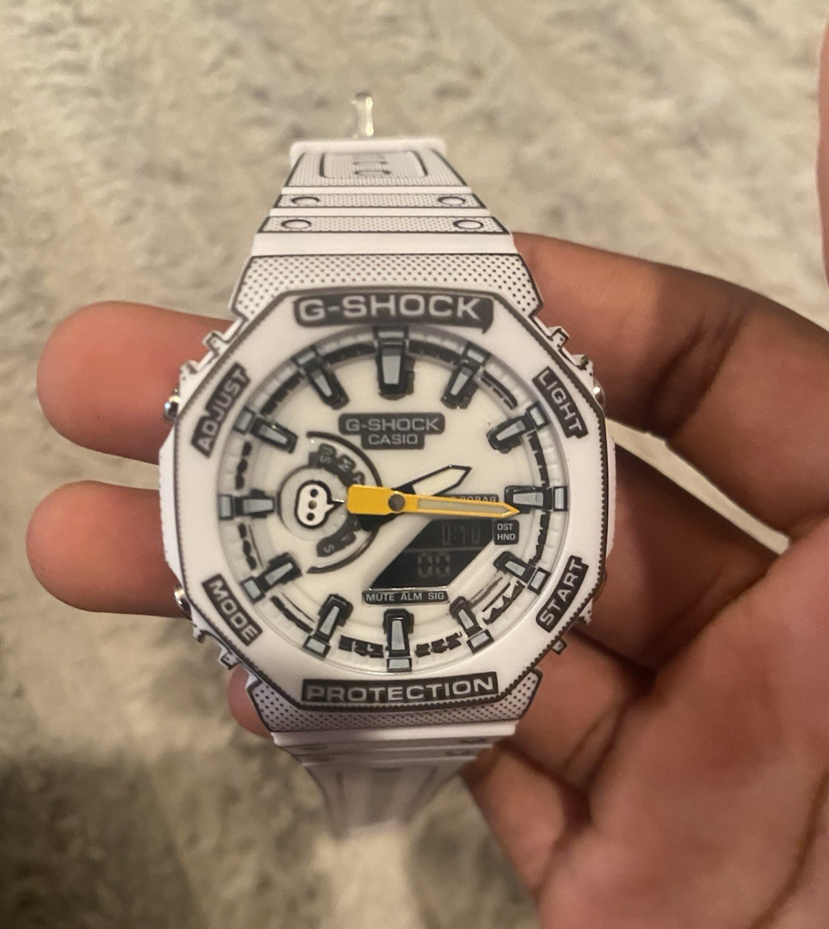 Casio G-SHOCK Men’s Analog-Digital White Resin Strap 200m 45mm Alarm
